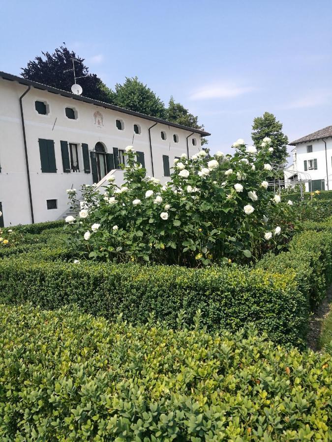 Borgo Dei Conti Della Torre Guest House Morsano al Tagliamento Exterior photo